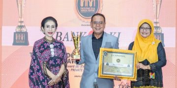 Laporan Tahunan Berkualitas, Bank DKI Diganjar Apresiasi 