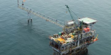 Kisah PHE ONWJ Evakuasi Kapal Nelayan di Pesisir Pantai Utara Jawa