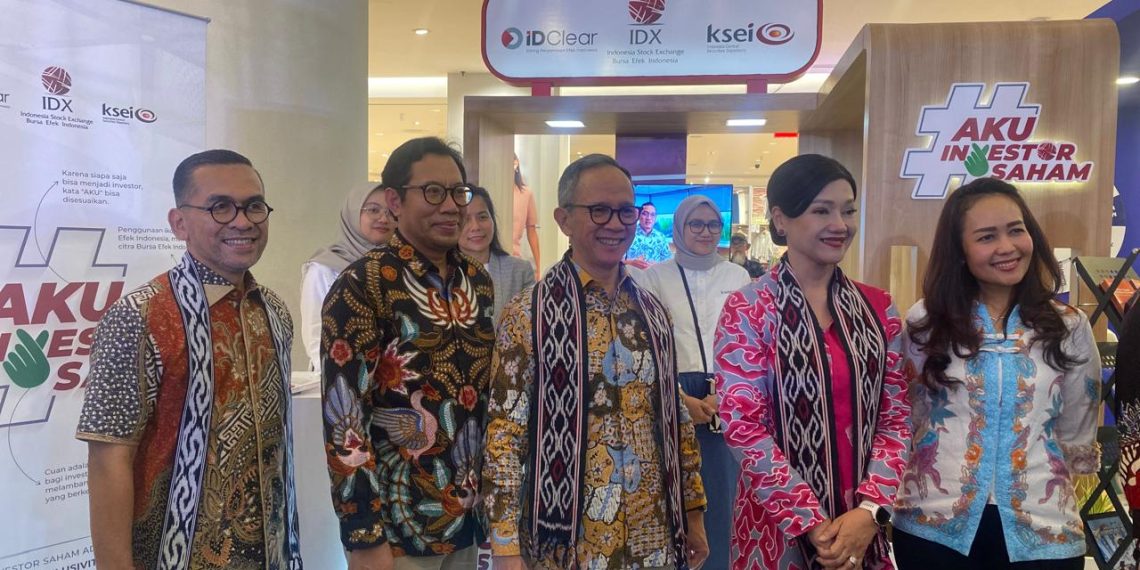 Ketua Dewan Komisioner Otoritas Jasa Keuangan (OJK) Mahendra Siregar