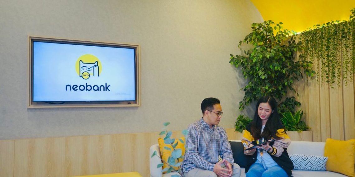 Pelayanan Bank Neo Commerce