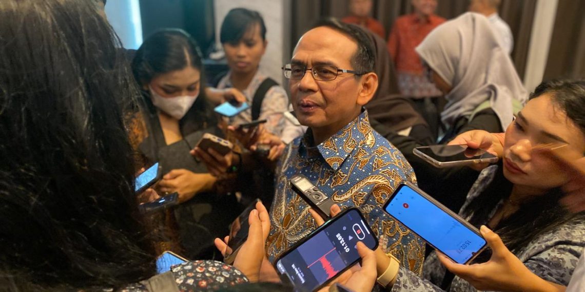 Kepala Eksekutif Pengawas Lembaga Pembiayaan, Perusahaan Modal Ventura, Lembaga Keuangan Mikro, dan Lembaga Jasa Keuangan Lainnya Otoritas Jasa Keuangan (OJK) Agusman