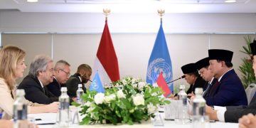 Presiden Prabowo Subianto melakukan pertemuan bilateral dengan Sekretaris Jenderal (Sekjen) Persatuan Bangsa-Bangsa (PBB), António Guterres, pada Minggu, 17 November 2024, di salah satu hotel di Rio de Janeiro, Brasil. (BPMI Setpres