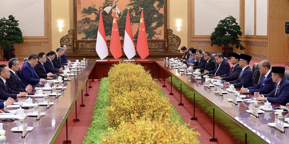 Presiden Republik Indonesia, Prabowo Subianto, melakukan pertemuan bilateral dengan Presiden Republik Rakyat Tiongkok (RRT), Xi Jinping, Sabtu (09/11/2024). (Foto: BPMI Setpres)