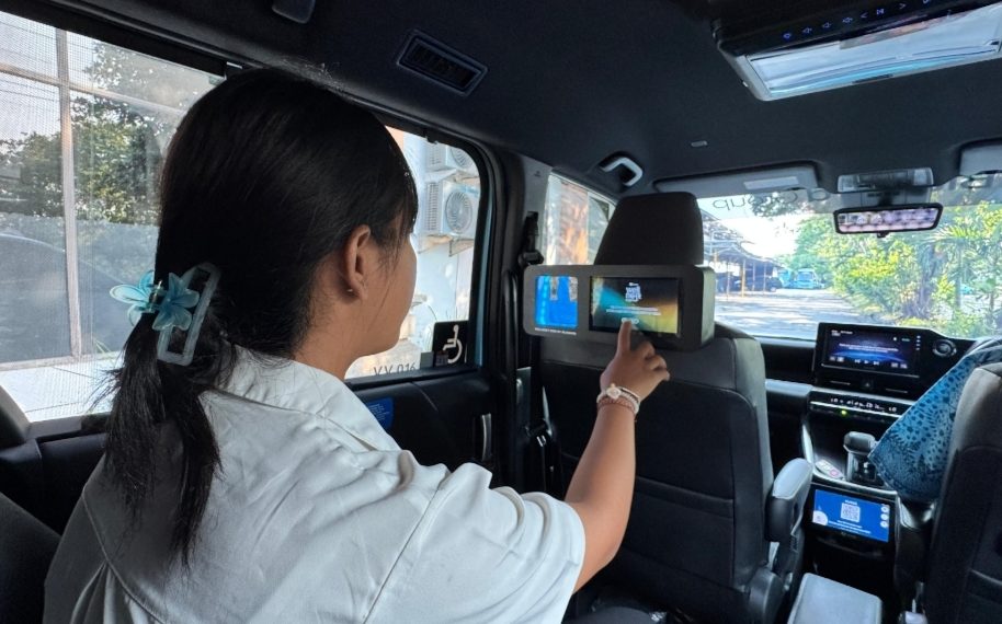 Bluebird Well Nest Tourism