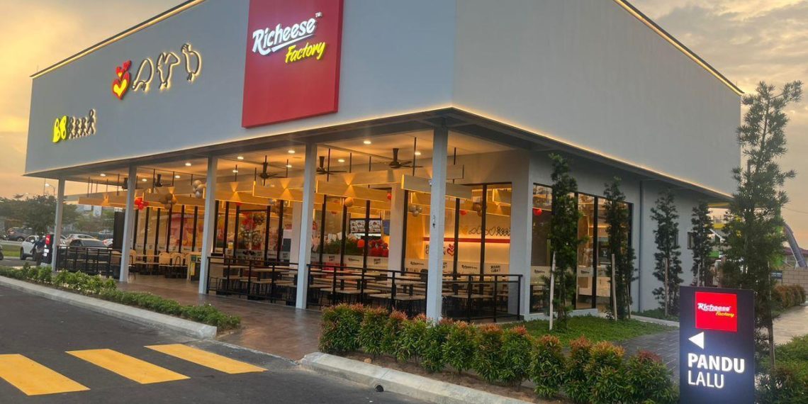 LPEI memberikan overseas financing kepada perusahaan luar negeri dengan memberikan fasilitas Term Loan – Corporate Finance kepada Richeese Factory Malaysia