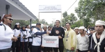 Bantuan dari Pertamina Subholding Upstream Regional Jawa sebesar Rp 20 juta diterima oleh Muhammad Arif Kirdiat, SH., Koordinator Harian Sahabat Relawan Indonesia (SRI).