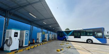 Tampilan Charging Station khusus bus listrik di Pool Bus Bianglala, Ciputat, Tangerang Selatan.