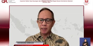 Ketua Dewan Komisioner OJK Mahendra Siregar