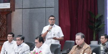 Direktur Utama BPJS Ketenagakerjaan Anggoro Eko Cahyo dalam Konferensi Pers Paket Stimulus Ekonomi dan Kesejahteraan Masyarakat di Kantor Kemenko Perekonomian, Jakarta Pusat, Senin (16/12/2024).