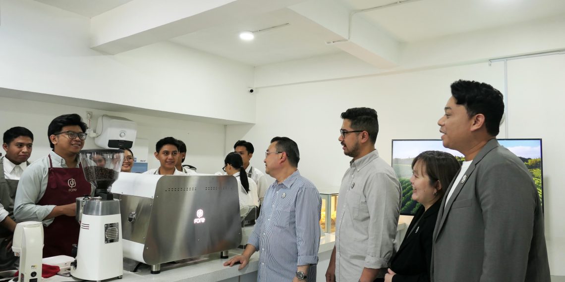 – Fore Coffee, membuka peluang untuk melantai di bursa atau initial public offering (IPO)