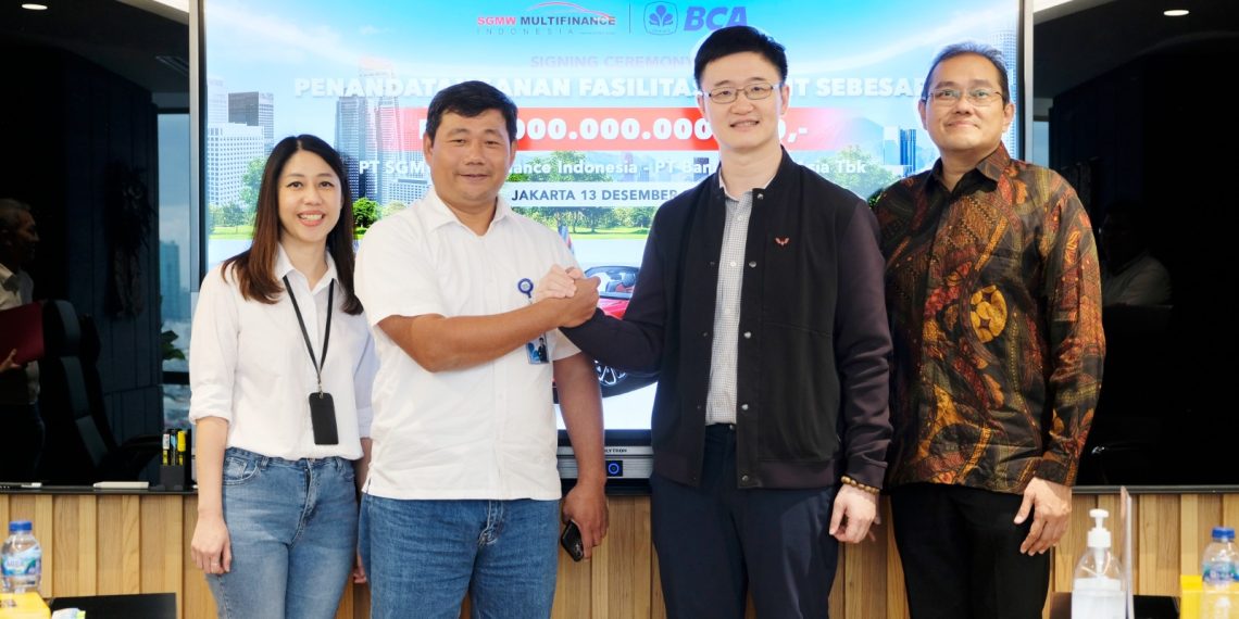 PT SGMW Multifinance Indonesia memperoleh tambahan Pinjaman Kredit Jangka Panjang Berkelanjutan sebesar Rp1.000.000.000.000 dari PT Bank Central Asia Tbk (BCA)