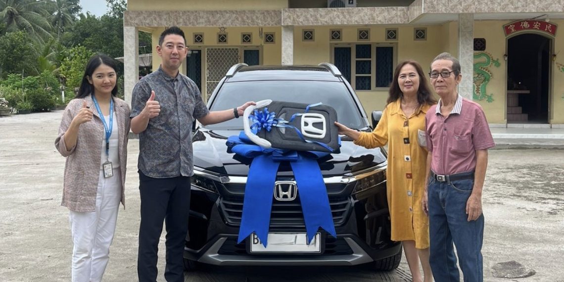 Dorong Minat Menabung, J Trust Bank Hadiahkan Mobil kepada Nasabah Setia