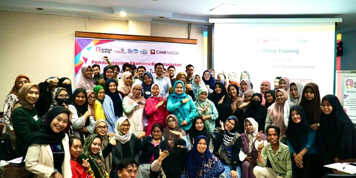 CIMB Niaga meluncurkan Program Pelatihan Pemberdayaan Ekonomi Berkelanjutan musim ketiga.