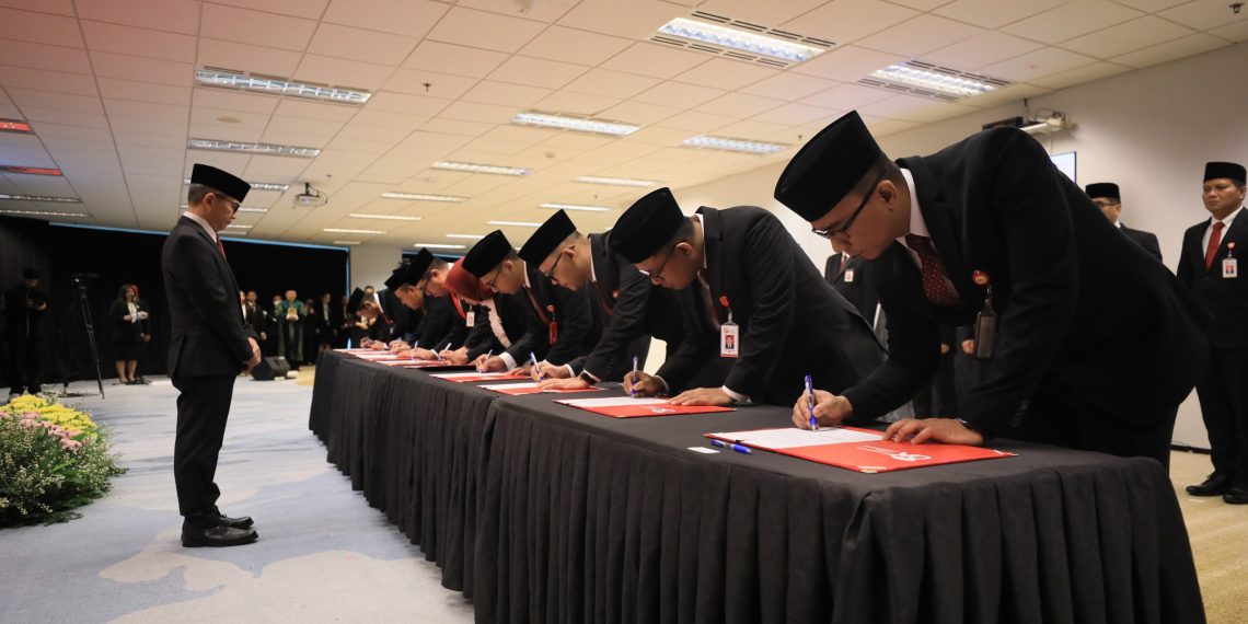 OJK Pelantikan Pejabat Baru