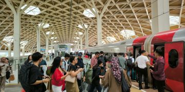 Penumpang Kereta Cepat Whoosh KCIC