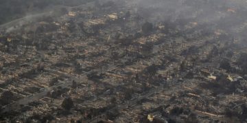 Foto kebakaran hutan di Los Angeles, Amerika Serikat (foto:istimewa)