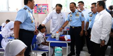 Kick off Program MBG di SD Angkasa 5 Halim Perdanakusuma Jakarta, Senin (06/01).