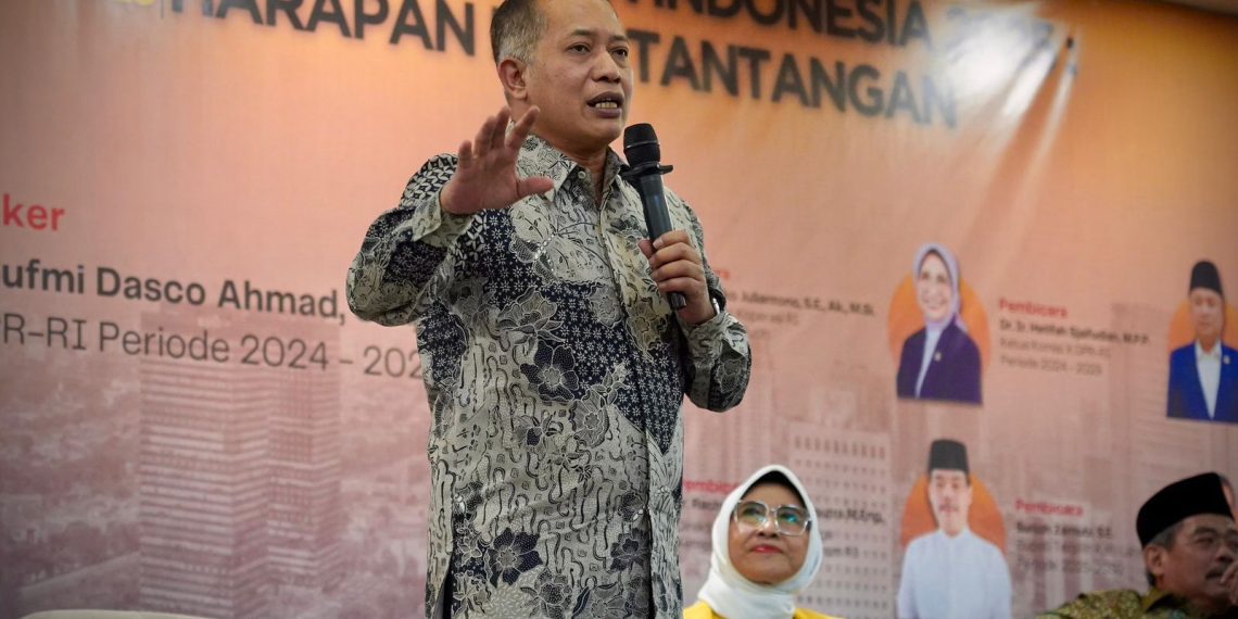 Wamenkop Ferry dalam acara Konferensi Pembangunan Indonesia 2025 oleh Konfederasi Serikat Pekerja Seluruh Indonesia di Jakarta, Selasa (7/1/2025).