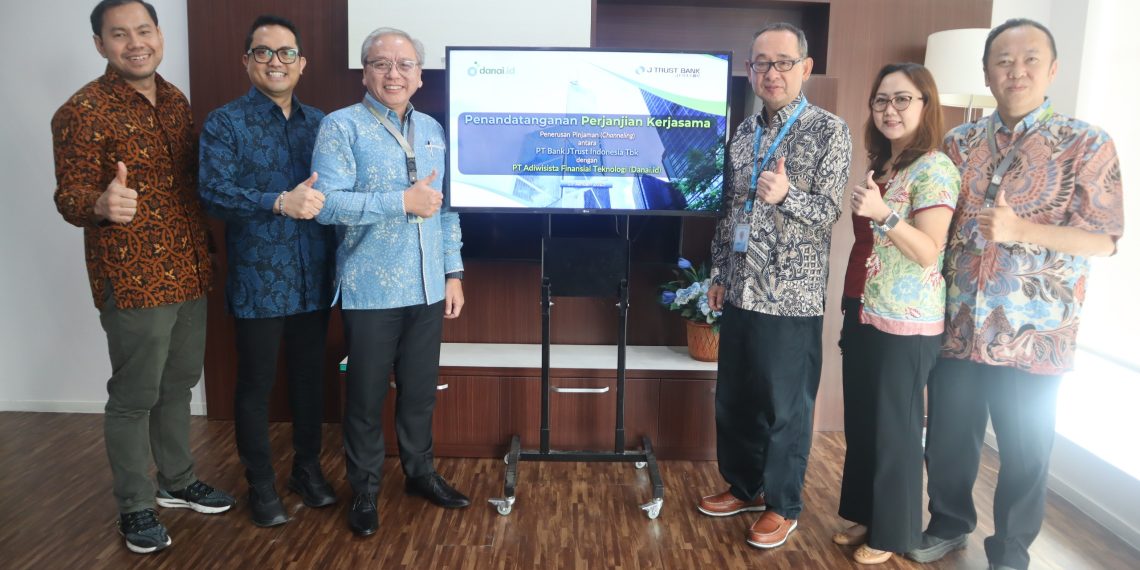 J Trust Bank dan Danai.id