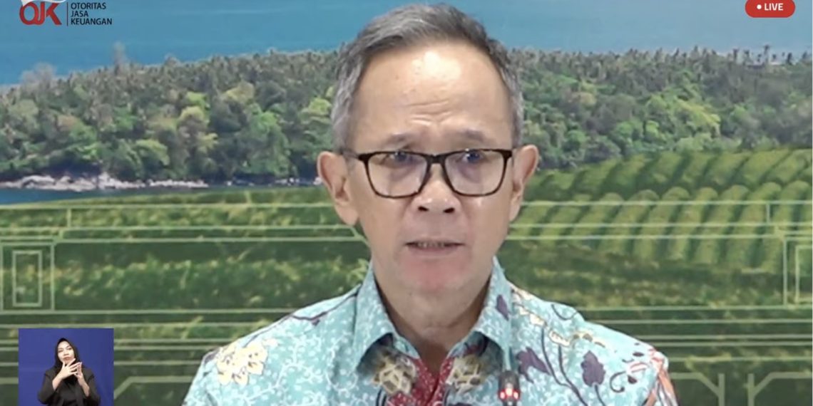 Ketua Dewan Komisioner OJK Mahendra Siregar