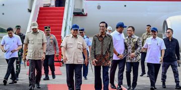 Presiden Prabowo Subianto tiba di Pangkalan TNI AU Adisutjipto, Daerah Istimewa Yogyakarta, pada Kamis, 27 Februari 2025. (Foto: BPMI Setpres)