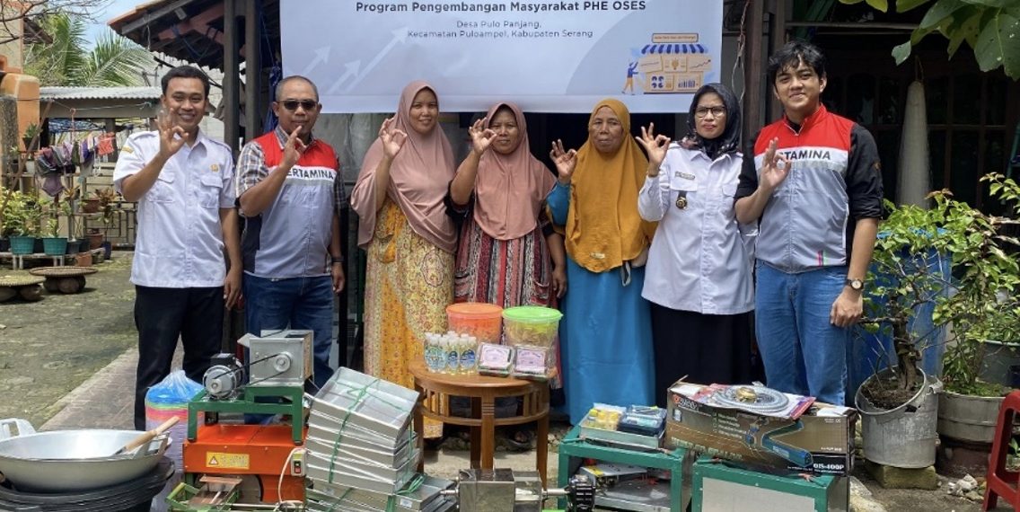 Serah terima sarana dan prasarana dukungan UMKM dari PHE OSES