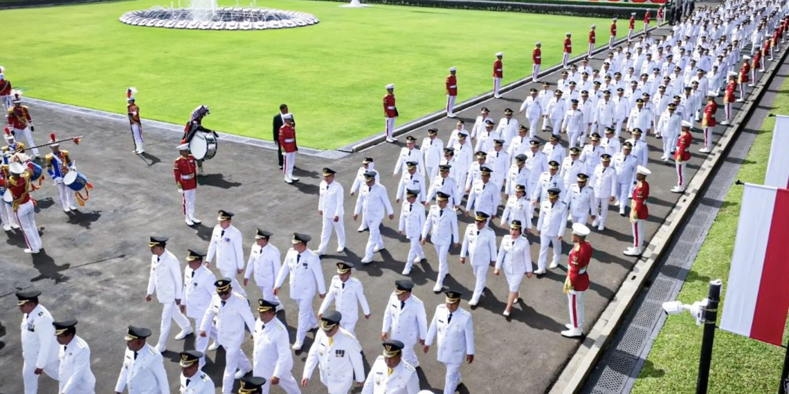 Pelantikan dan pengambilan sumpah 961 kepala daerah yang terdiri dari Gubernur-Wakil Gubernur, Wali Kota-Wakil Wali Kota, serta Bupati-Wakil Bupati untuk masa jabatan 2025-2030 di Istana Merdeka, Jakarta.