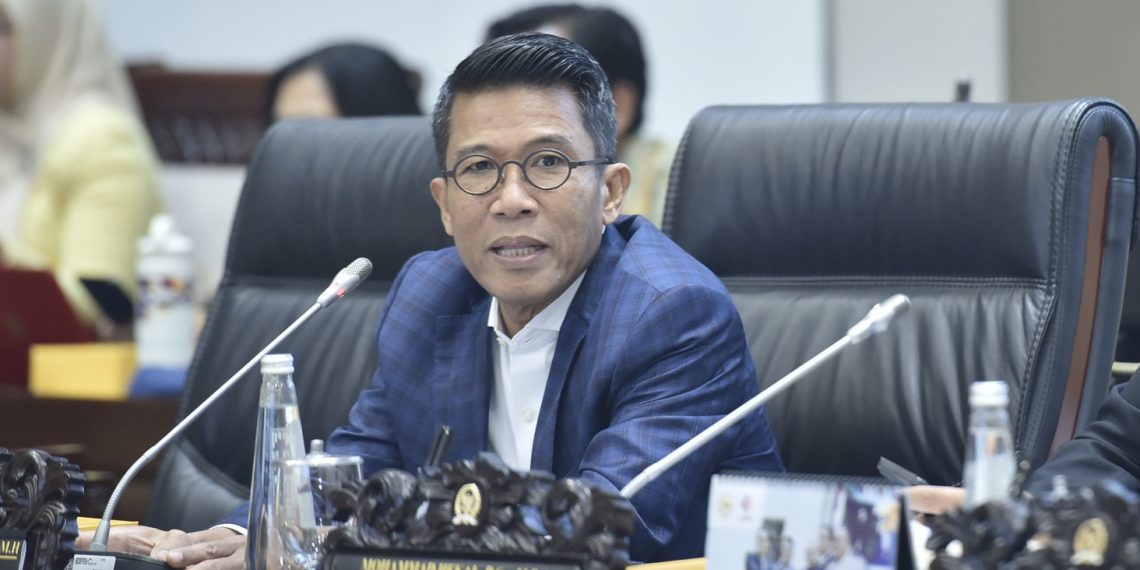 Ketua Komisi XI DPR RI Mukhamad Misbakhun, saat memimpin RDP Komisi XI DPR RI kepada Direktur Utama LMAN Basuki Purwadi di Gedung Nusantara I, Senayan, Jakarta, Senin (17/2/2025) Foto : DPR