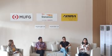 Ekonom Danamon, Hosianna Evalita Situmorang