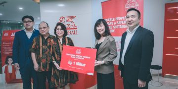 Komitmen Terhadap Nasabah, Generali Indonesia Serahkan Manfaat Asuransi Kesehatan