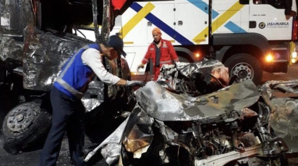 Kecelakaan di Gerbang Tol Ciawi
