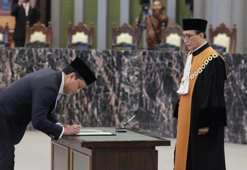 Thomas Djiwandono Dilantik jadi Anggota Dewan Komisioner OJK Ex-officio Kemenkeu