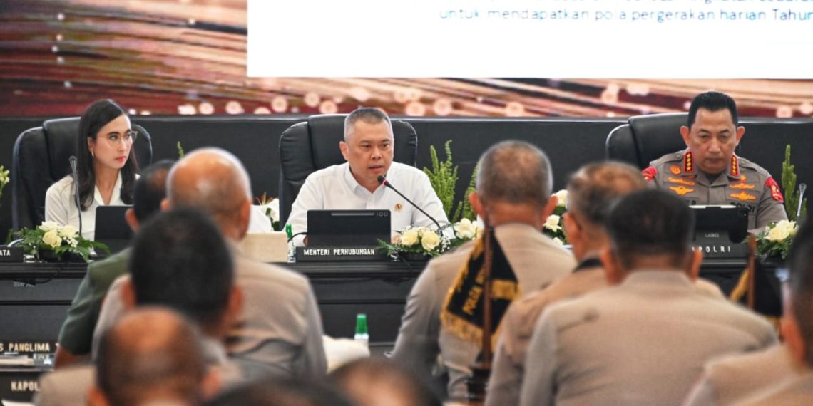 Rapat Koordinasi Lintas Sektoral Kesiapan Angkutan Lebaran 2025 yang dihadiri kementerian dan instansi terkait, di Sekolah Tinggi Ilmu Kepolisian (STIK), Jakarta, Senin (10/3).