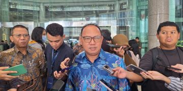 Airlangga Mau Tinjau Aturan Trading Halt, Begini Respons BEI