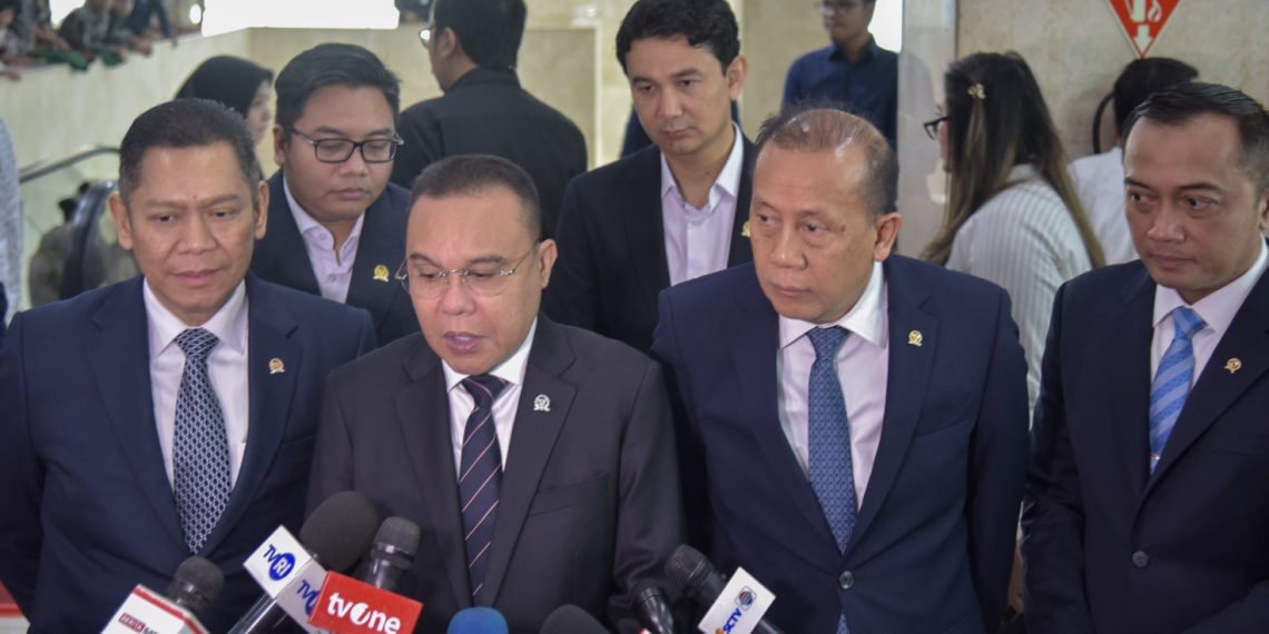 Wakil Ketua DPR RI Sufmi Dasco Ahmad, saat diwawancara awak media di Gedung Nusantara II, Senayan, Jakarta, Kamis (20/3/2025). Foto: dpr