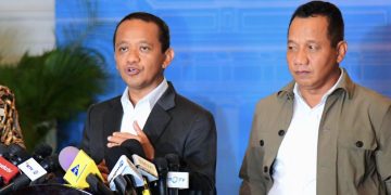 Menteri ESDM Bahlil Lahadalia menyampaikan keterangan persnya kepada awak media usai diterima Presiden Prabowo Subianto di Istana Merdeka, Jakarta, pada Selasa, 4 Maret 2025. Foto: BPMI Setpres