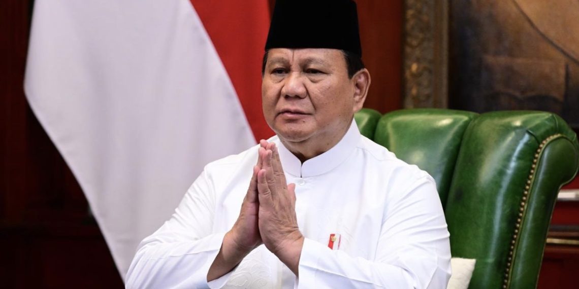 Presiden Prabowo Subianto memberikan ucapan selamat Hari Raya Idulfitri 1446 Hijriah kepada seluruh umat Islam di Indonesia dan di dunia melalui video yang ditayangkan kanal YouTube Sekretariat Presiden pada Minggu, 30 Maret 2025. Foto: BPMI Setpres