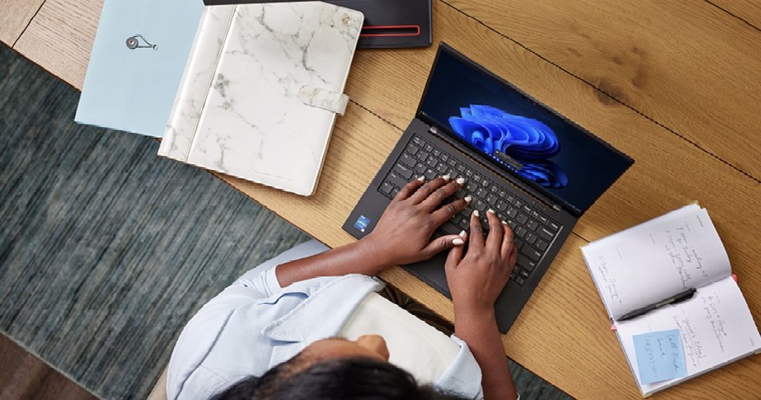 Ilustrasi perangkat Windows 11 Pro