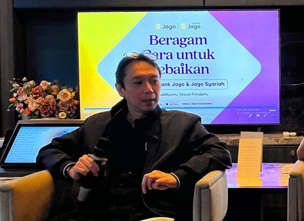 Head of Sharia Business Bank Jago Waasi Sumintardja