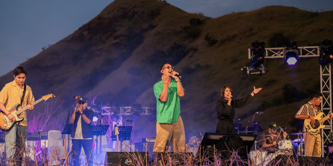 Penampilan Maliq & D’Essentials yang menjadi line up artis pembuka dalam festival musik International Golo Mori Jazz (IGMJ) 2025