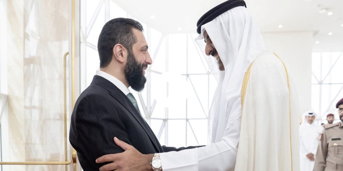 Presiden Sementara Suriah Ahmed al-Sharaa bertemu dengan Pemimpin Qatar di Dhoha (foto: ist)
