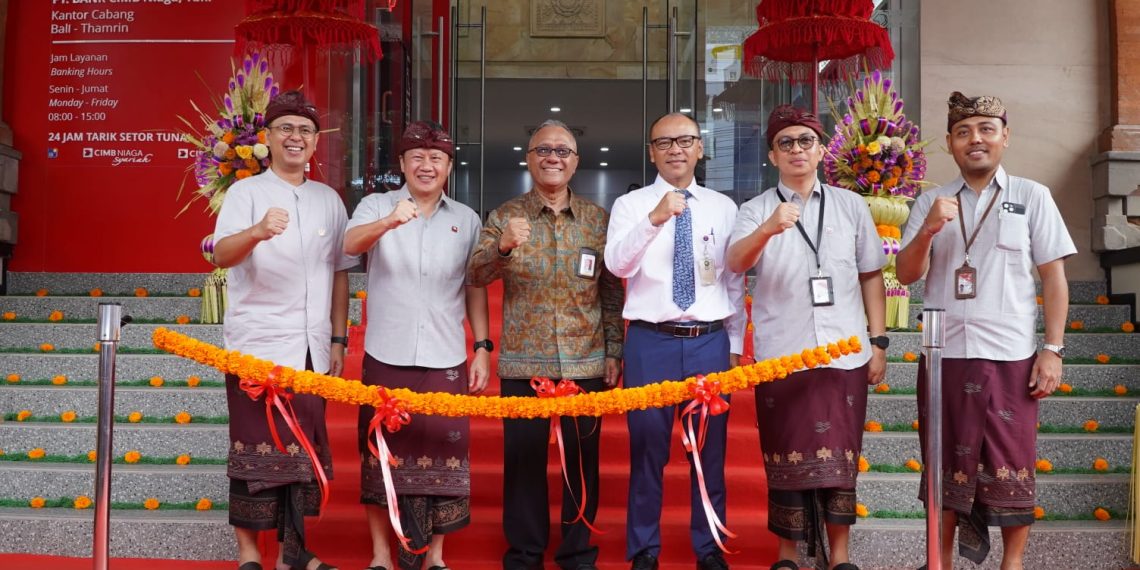 Peresmian Digital Branch Denpasar-Thamrin CIMB Niaga yang berlokasi di Jalan MH Thamrin No. 77 Denpasar, Bali, Senin (28/4/2025).