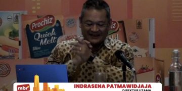 Direktur Utama PT Mulia Boga Raya Tbk Indrasena Patmawidjaja dalam Rapat Umum Pemegang Saham Tahunan (RUPST),Selasa (22/4).