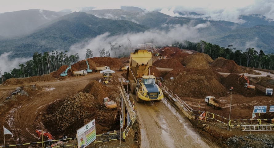 Ilustrasi PT Sinar Terang Mandiri Tbk (MINE) mencatat kenaikan laba bersih sebesar 41 persen secara tahunan (yoy) menjadi Rp306,49 miliar sepanjang 2024, dari tahun sebelumnya Rp217 miliar.