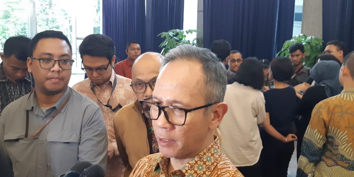 Ketua Dewan Komisioner OJK, Mahendra Siregar
