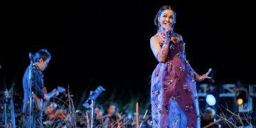 Penyanyi jazz Andien tampil begitu apik menyanyikan berbagai lagu hits-nya di panggung festival musik International Golo Mori Jazz (IGMJ) 2025