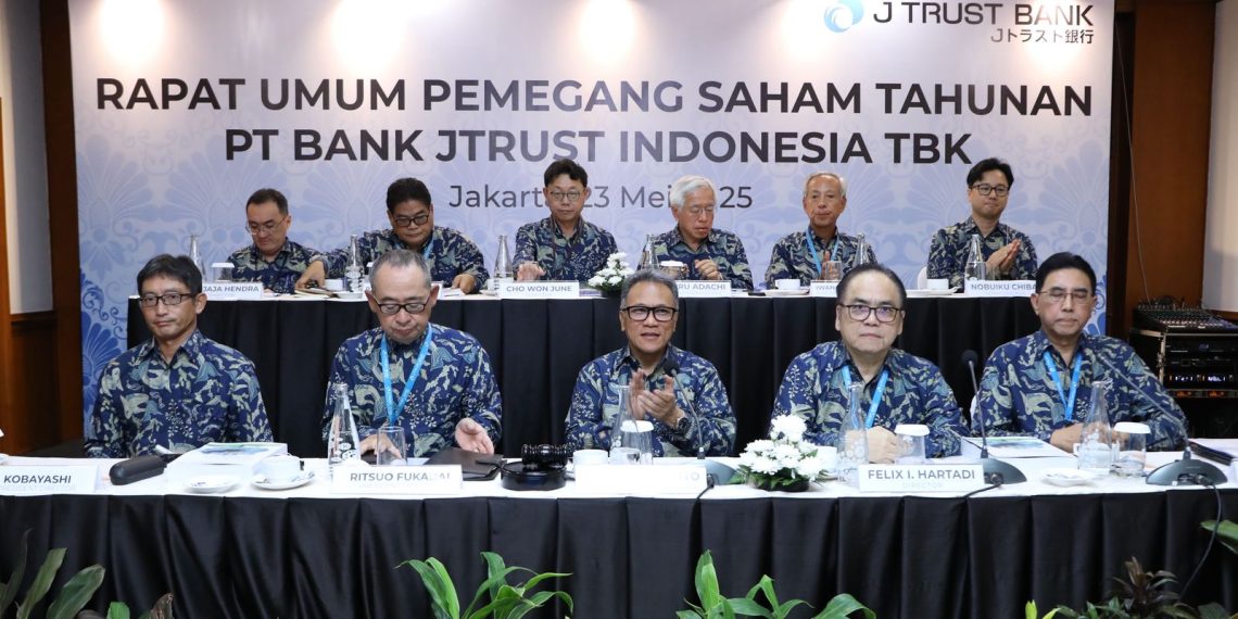 Rapat Umum Pemegang Saham Tahunan yang dihadiri oleh Direktur Utama Ritsuo Fukadai beserta jajaran Direksi dan Dewan Komisaris Perseroan.