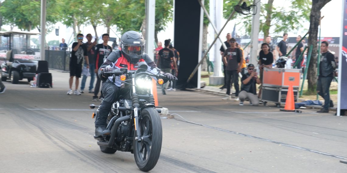 – Ajang balap motor besar Drag Race of National Event 3 (HI-DRONE3) di Miami Beach, Pantai Indah Kapuk 2