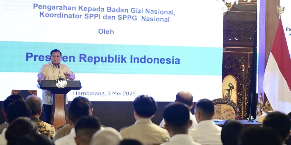 Presiden Prabowo Subianto menggelar rapat bersama jajaran Badan Gizi Nasional di kediaman pribadinya di Hambalang, Bogor, Jawa Barat, pada Sabtu, 3 Mei 2025. (Foto: BPMI Setpres)