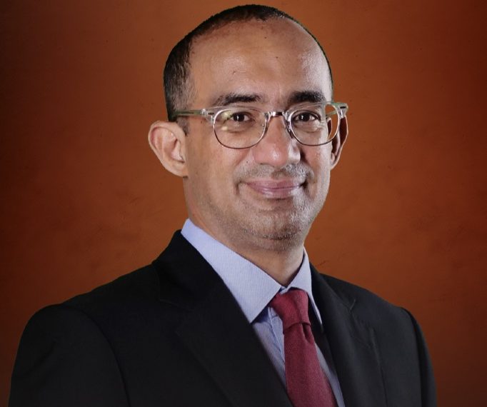 Suami jurnalis Najwa Shihab, yakni Ibrahim Sjarief Assegaf yang meninggal dunia hari ini, Selasa, 20 Mei, pukul 14.29 WIB.